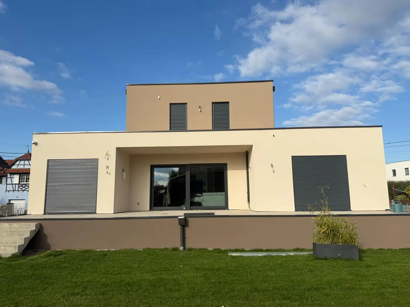 Maison contemporaine à Brumath après crépi projeté